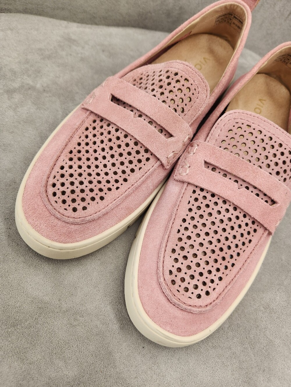 Vionic Penny Loafers 9 Pale Pink Suede Uptown Perforated Comfort Preppy New $145 - Picture 4 of 16